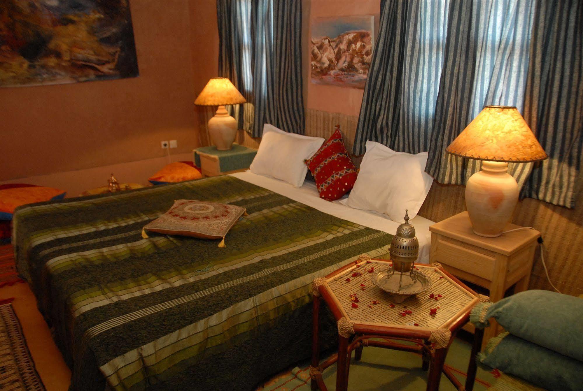 Bed and Breakfast Kasbah Du Peintre Айт-Бен-Хадду Экстерьер фото